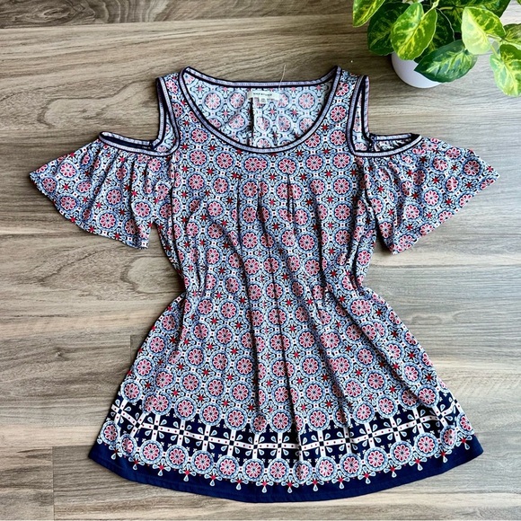 Max Studio Cold Shoulder Medallion Print Top – Size XS - Picture 1 of 12
